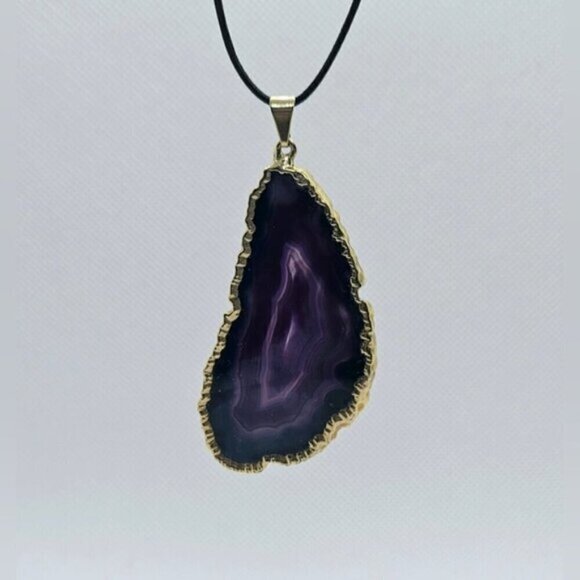 Druzy Purple Crystal Seal with Gold Necklace Seal with Gold Necklace - Picture 5 of 6